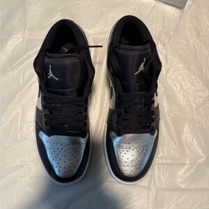 Women’s Air Jordan One low SE sneakers